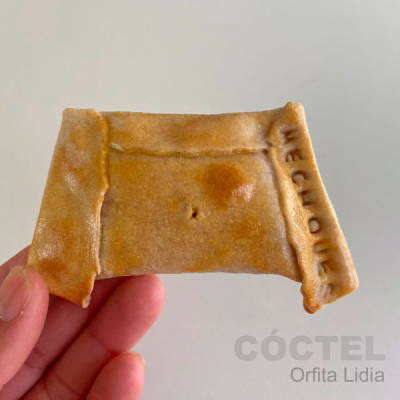 Empanada Mechada Quesos (horneada o frita)