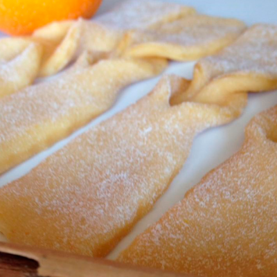 Típicos y deliciosos Calzones Rotos